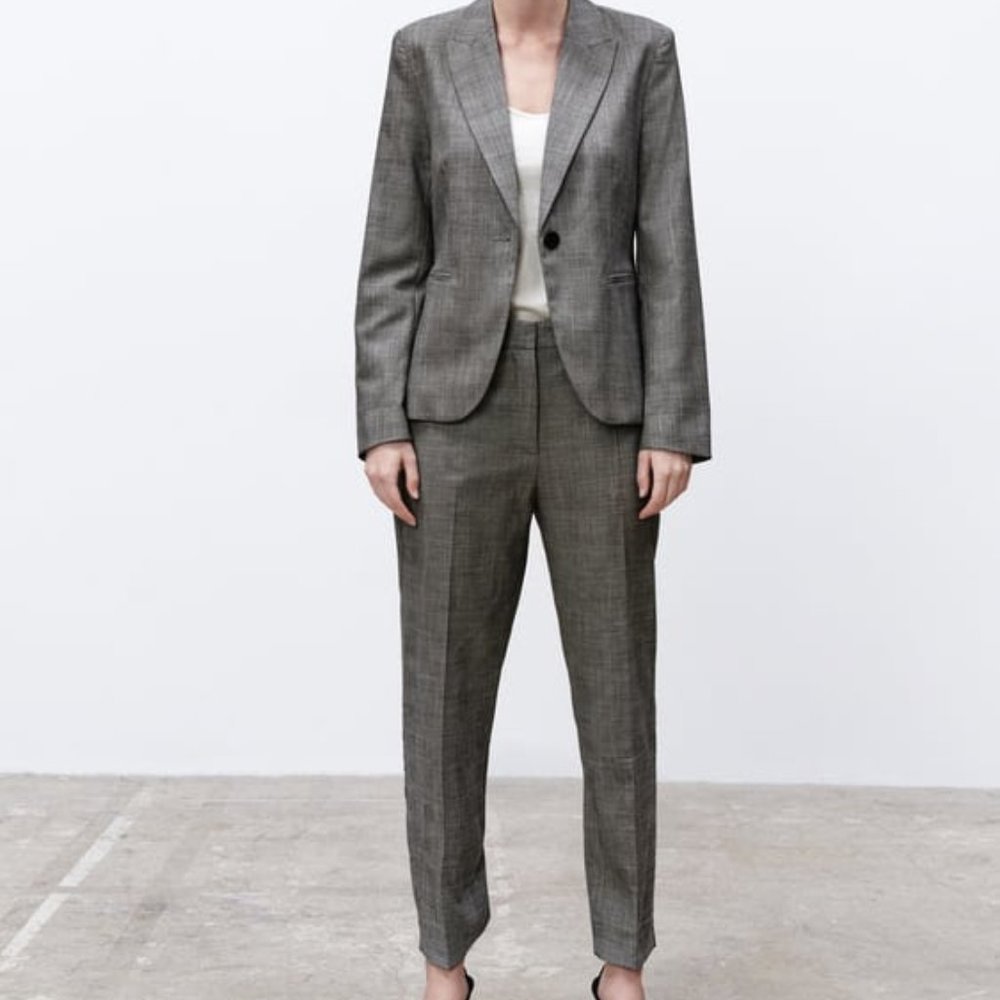 Size 6 Zara Women's Suit – NWT!